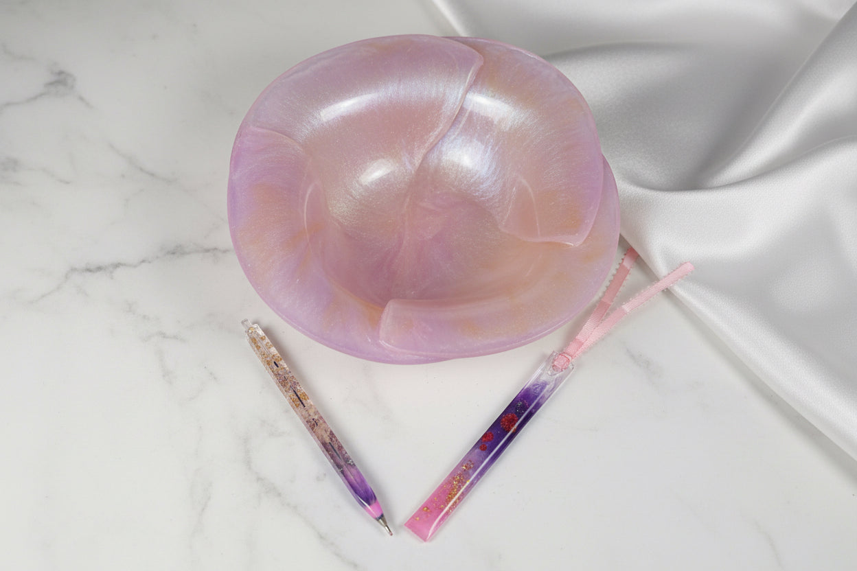 The Sacred Embrace Blooming Set