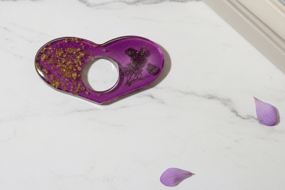 Crowned Serenity Thumb Book Page Holder - Heart